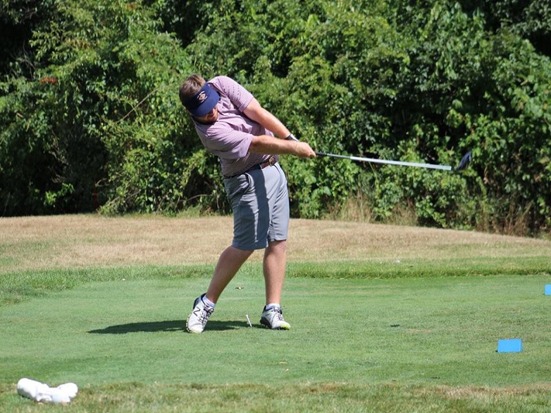 Don't Overanalyze Your Swing During College Golf Tournaments